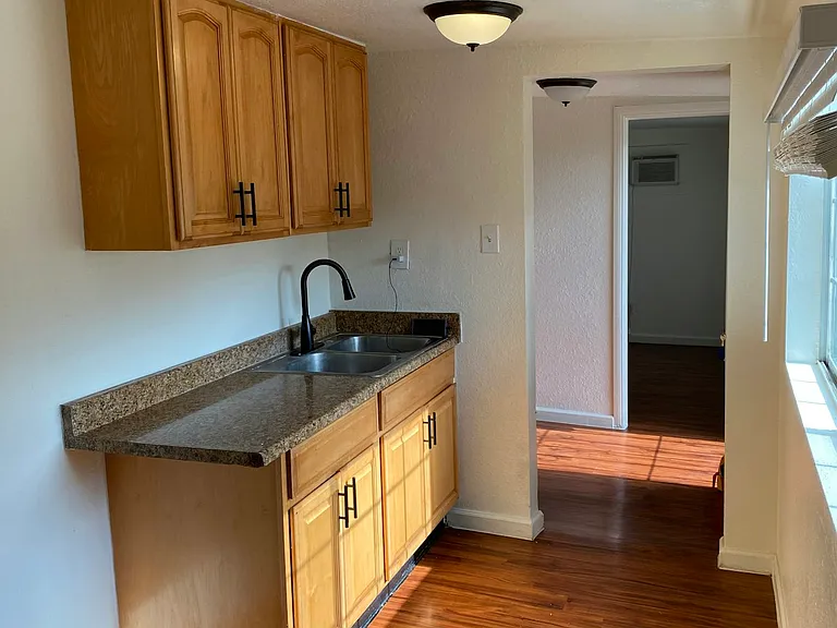 3382 Eucalyptus Ave #A — Photo 10