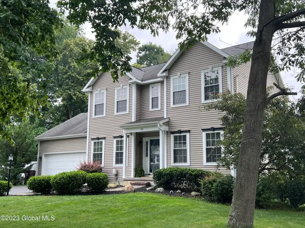 26 Foxglove Way, Malta, NY 12020