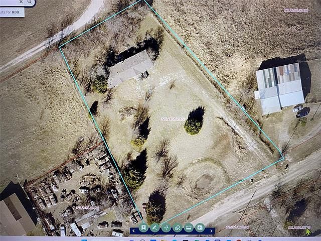 2nd image of 5411 Spring St