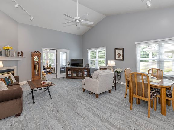 4th image of 7445 Brackenwood Cir N