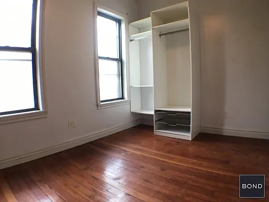 Rented by Bond New York | media 29