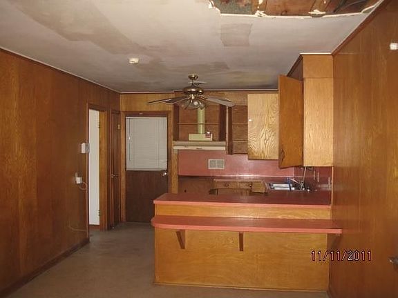 3rd image of 665 Enfield Ln