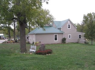 1839 W 217th St, Lyndon, KS 66451