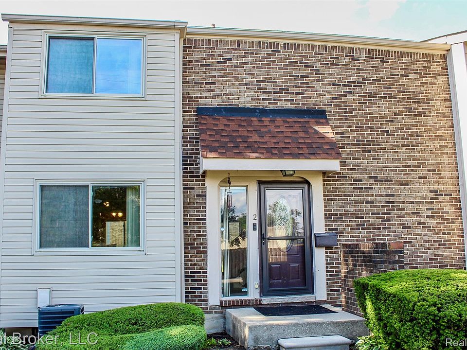 1st image of 2 Woodbridge Towne St