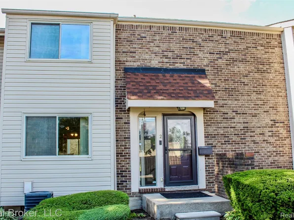 2 Woodbridge Towne St, Southfield, MI 48075