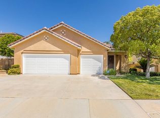 22918 Raintree Ln, Santa Clarita, CA 91390