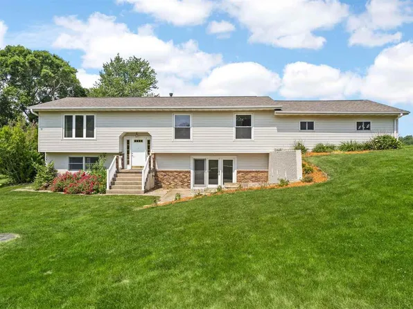 1623 Polk Ave NE, Solon, IA 52333