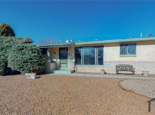 9825 Robin Ave NE, Albuquerque, NM 87112