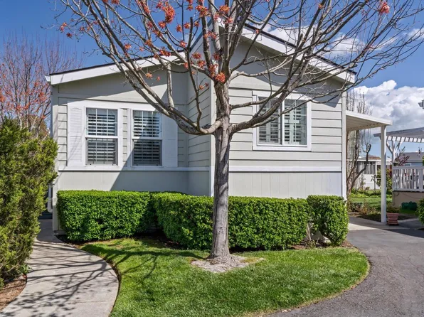 102 Candlewood Drive, Petaluma, CA 94954