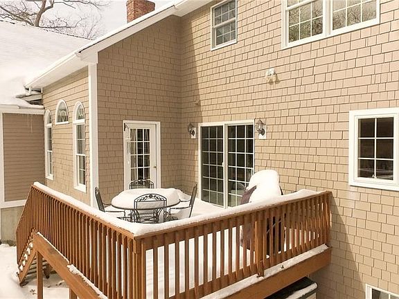 4th image of 229 Woodridge Dr