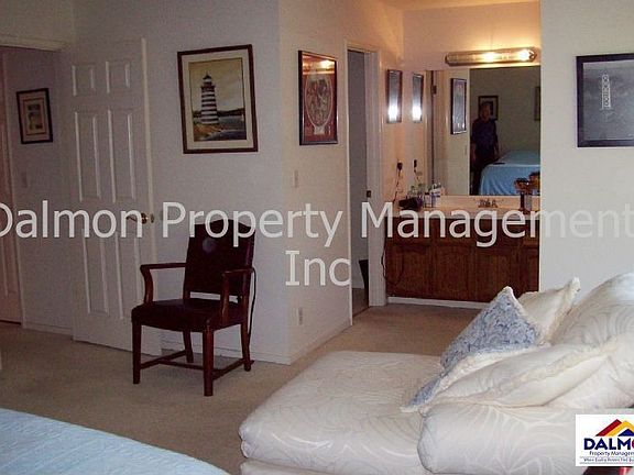 5th image of 16 Deerfield Ln