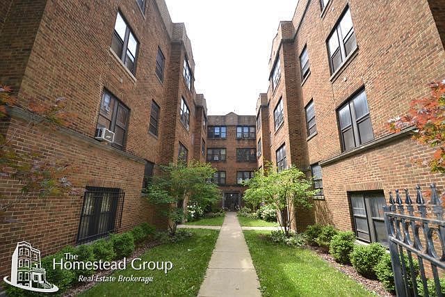 1st image of 3211 W Belle Plaine Ave #00