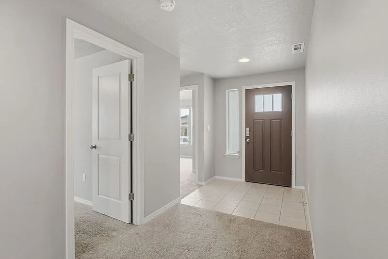 3 bed, 2.0 bath, 1408 sqft, $2,450 — Photo 3