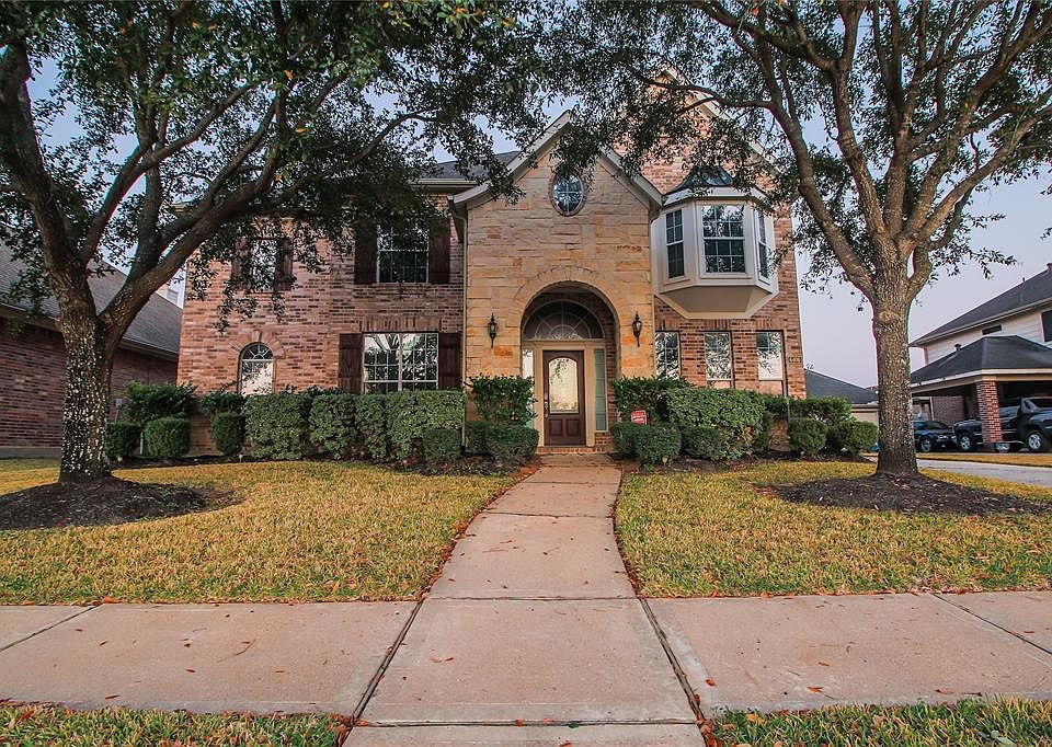 1st image of 6406 Silver Crescent Dr