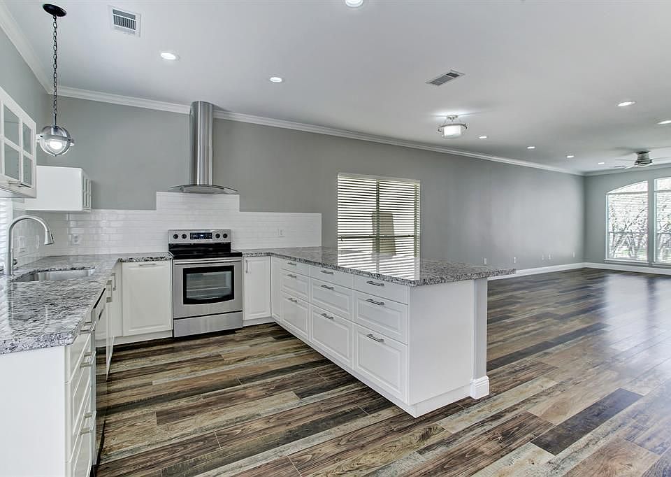 1st image of 1735 French Village Dr