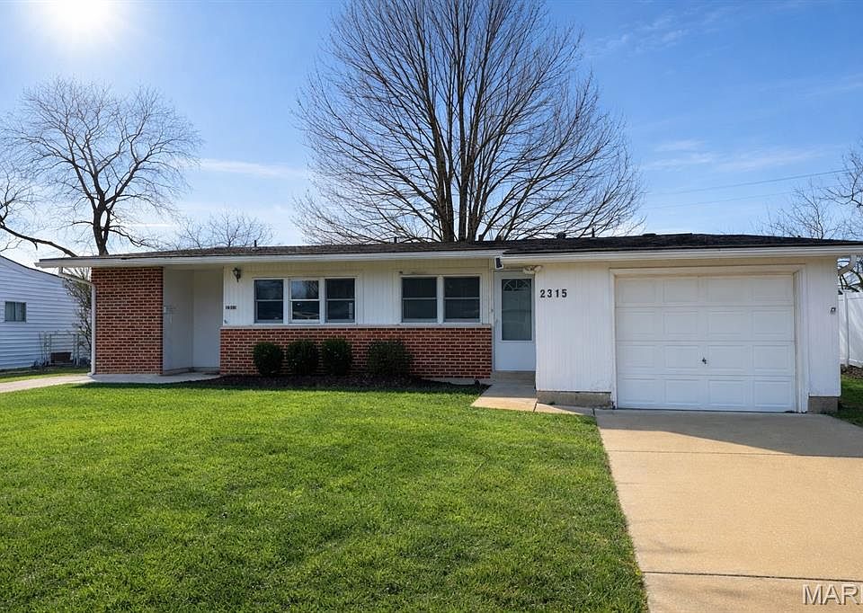 1st image of 2313 & 2315 Saint George Ln