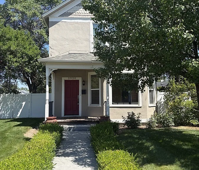 2920 W Jefferson St — Photo 1