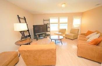 5th image of 250 Birchwood Bay