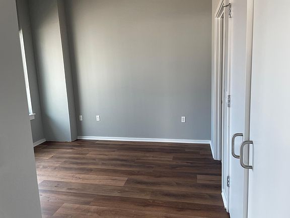4th image of 1147 S Delano Ct E #1111