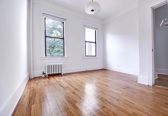 Rented by Urbane Brokerage | media 16