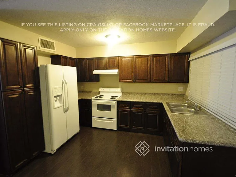 2219 W Cholla St — Photo 3