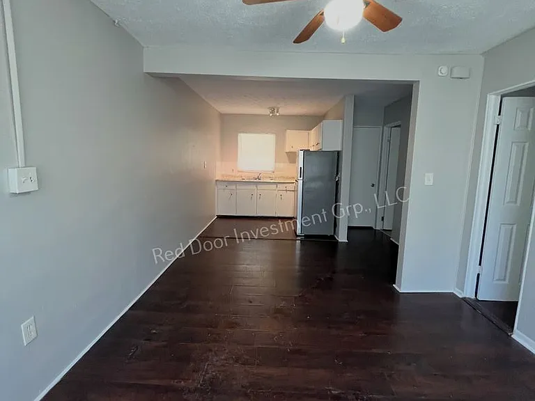 Riverside Apartments - Minutes to the River - Multiple Units Available — Photo 35