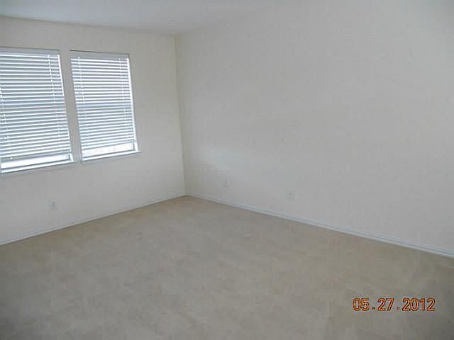 1st image of 721 Apple Hill Dr