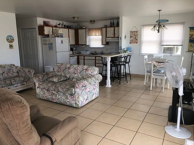 1st image of 300 Haven Ave APT 2