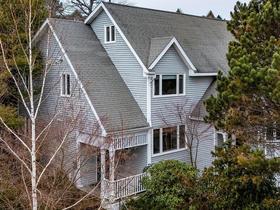 1st image of 147 Spinnaker Dr