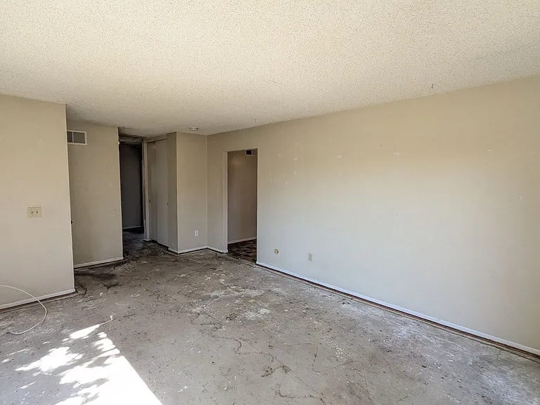 11425 Elbert Way — Photo 6