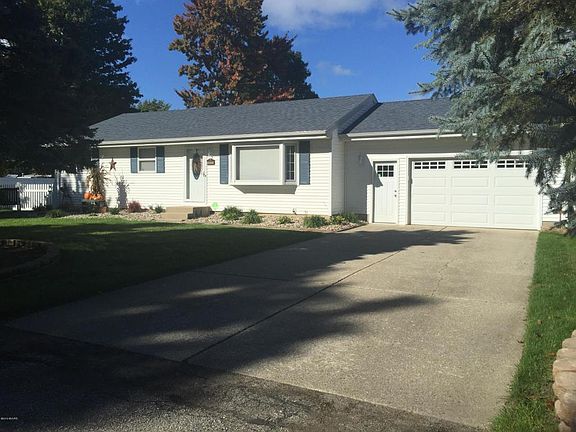 2nd image of 1315 Lupine Dr