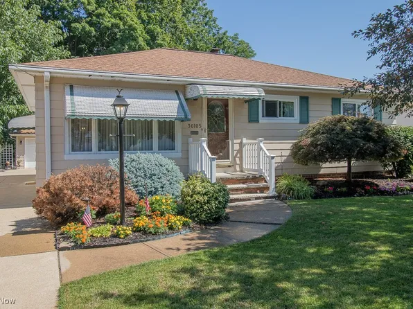 30105 Dorothy Dr, Wickliffe, OH 44092