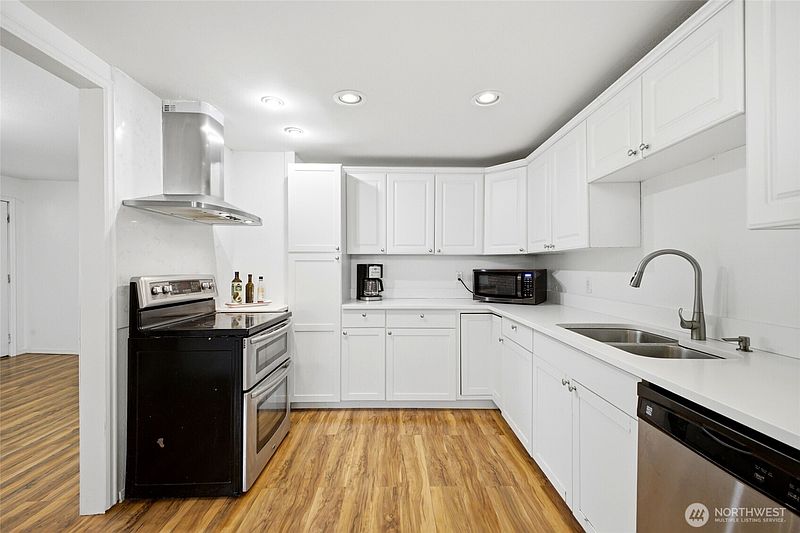 3rd image of 14937 133rd Avenue SE