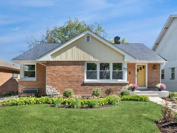 617 S Madison Ave, La Grange, IL 60525