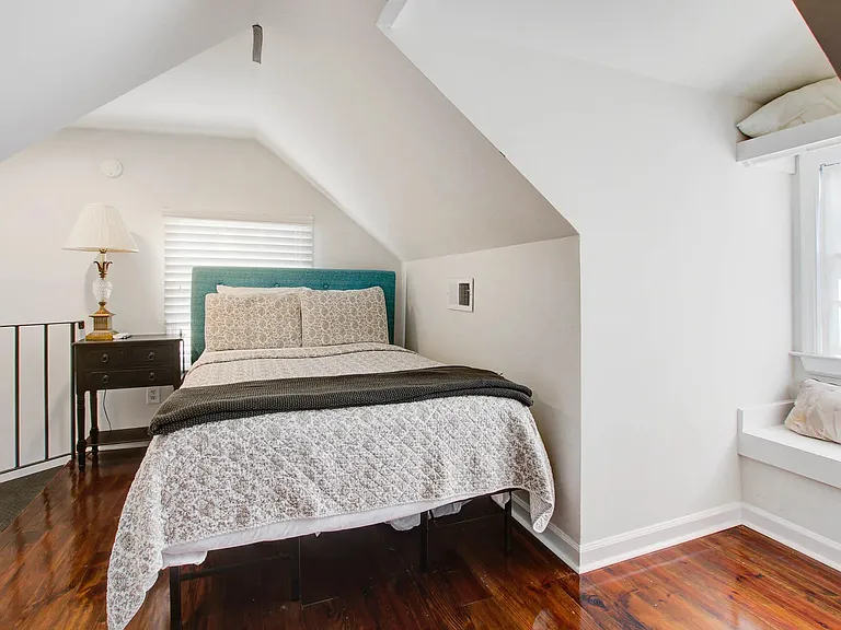 342 King St #B — Photo 20