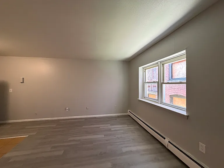 10 Walnut St #110 — Photo 5