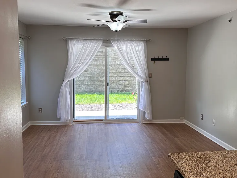 5103 Spring Creek Ln — Photo 8