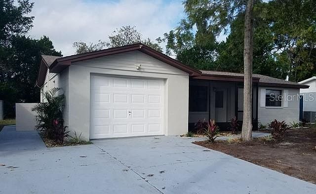 2nd image of 1421 Whitehall Ln
