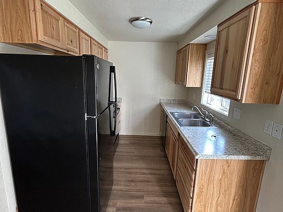 5th image of 955 NE Elm St APT 5