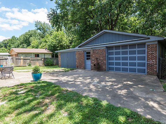 9315 Lantana Dr-04
