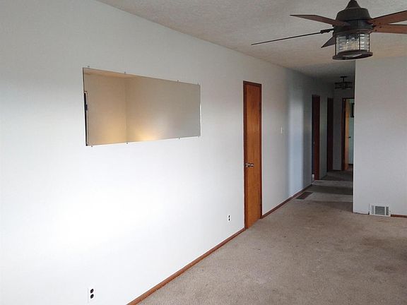 4th image of 5214 Hayes Ave