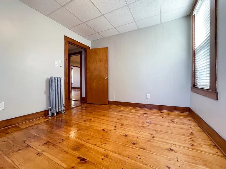 142 Pleasant St #2 — Photo 15