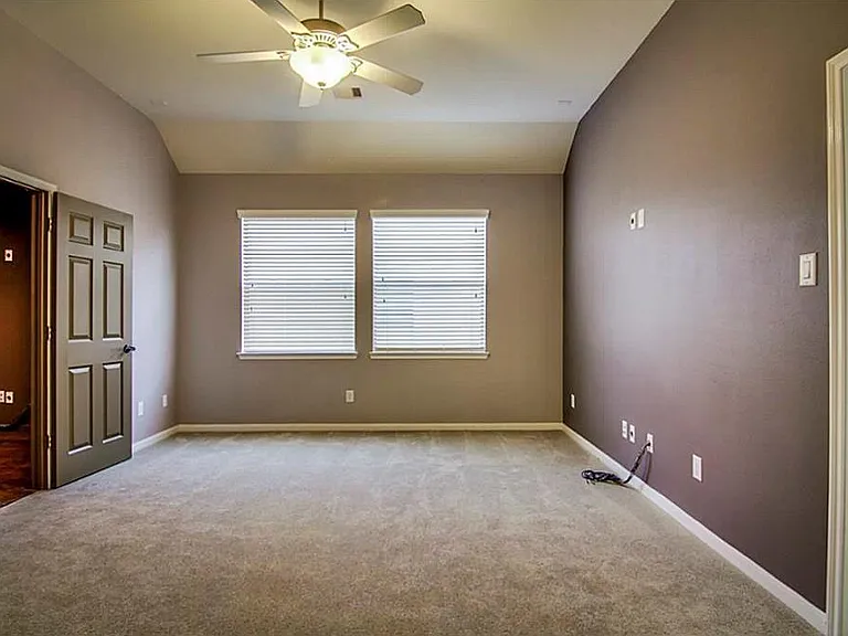 10207 White Pines Dr — Photo 23