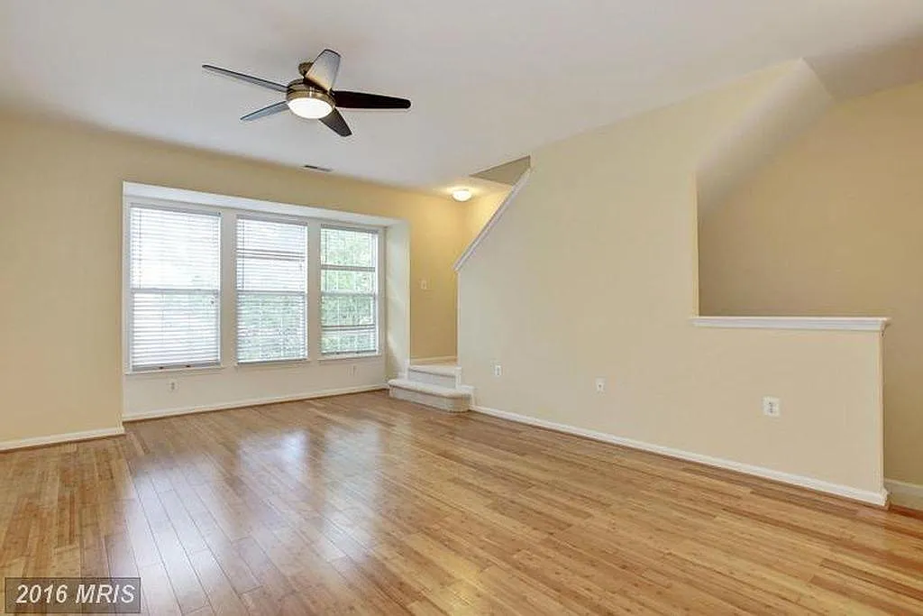 Building Photo - 23138 Blackthorn Sq