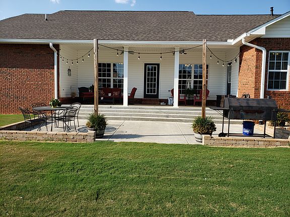 Rear Entertainmnt Area