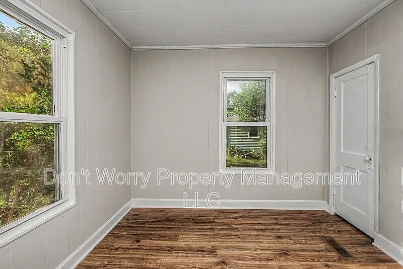 2 bed, 1.0 bath, 720 sqft, $1,100 — Photo 4