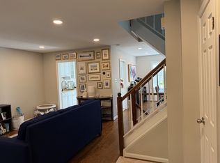 631 N Abingdon St, Arlington, VA 22203