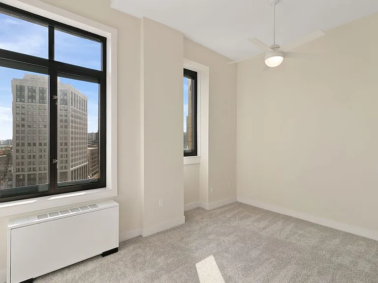 Fyfe Apartments — Photo 45