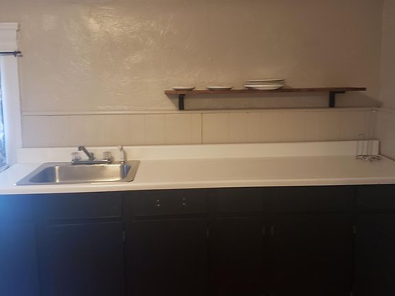 4th image of 10523 Olivet Ave