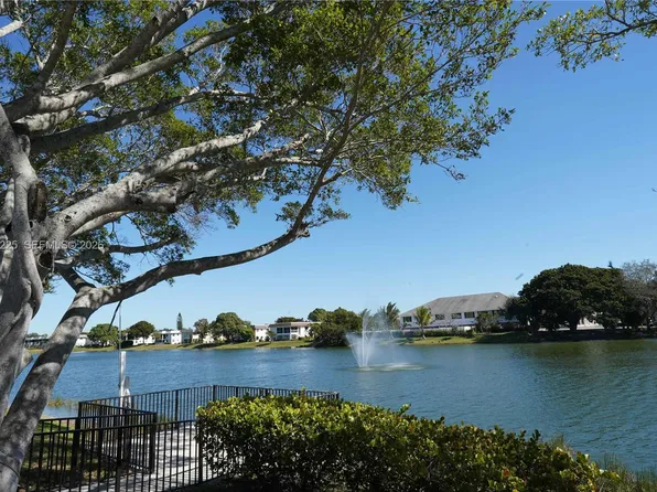 226 Wellington F #G, West Palm Beach, FL 33417